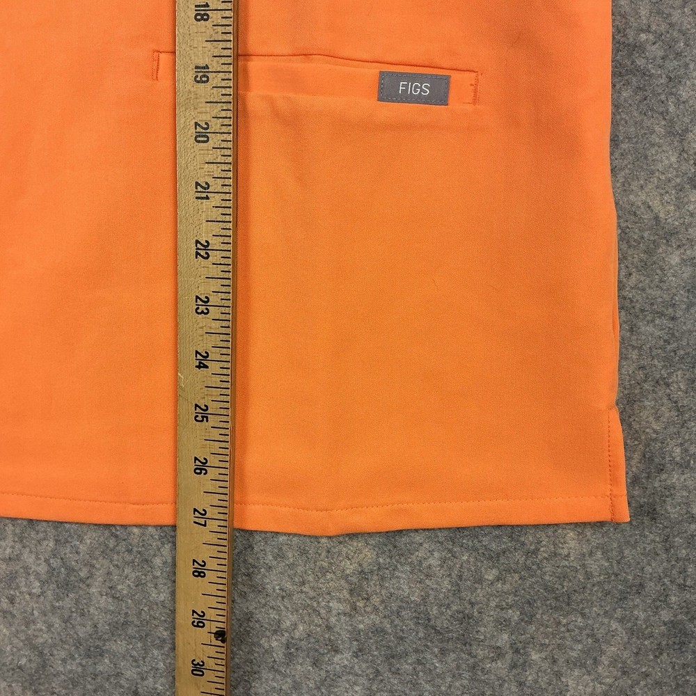 Figs Women’s Technical Collection Scrub Top Pale Orange Size Large EUC 794