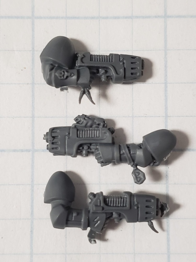 40k Space Wolves Bits Wolf Pack Blood Claws Engraved Plasma Pistols x3