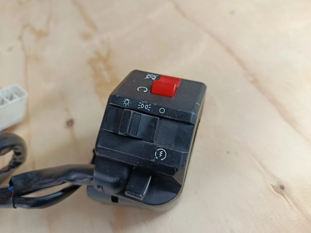 (D) 1995 Triumph Trophy 900 Right Handlebar Control / Switchgear Genuine
