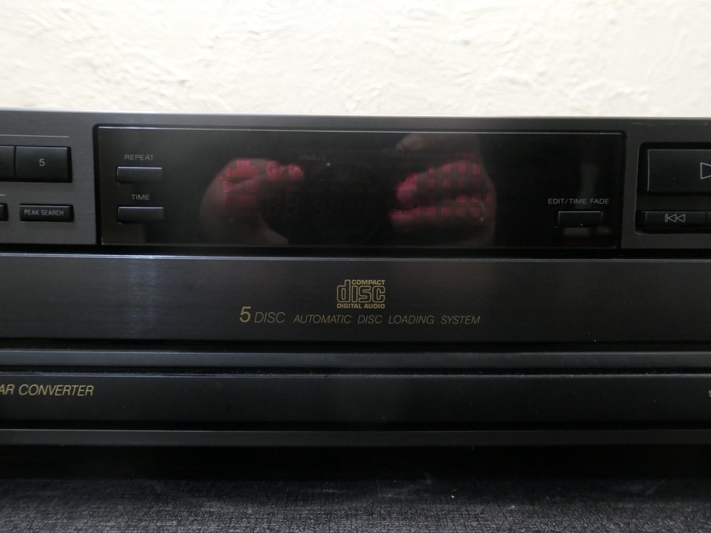 Sony CDP-C321 5 Disc CD Changer Player