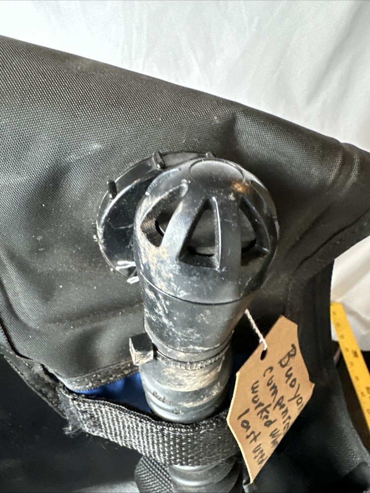 Seapro Inc. Buoyancy Compensator Size Medium