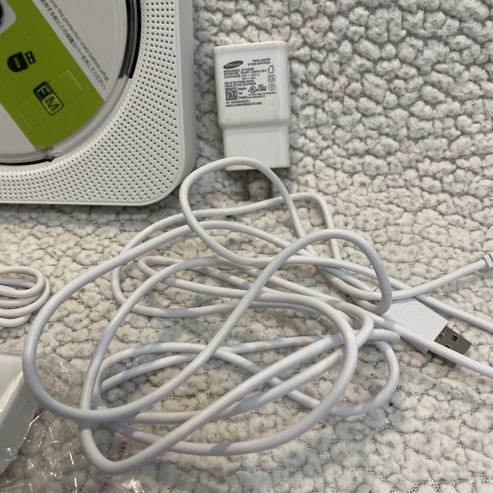 KC-718 Bluetooth CD Player w/ Remote USB AUX - Not Tested