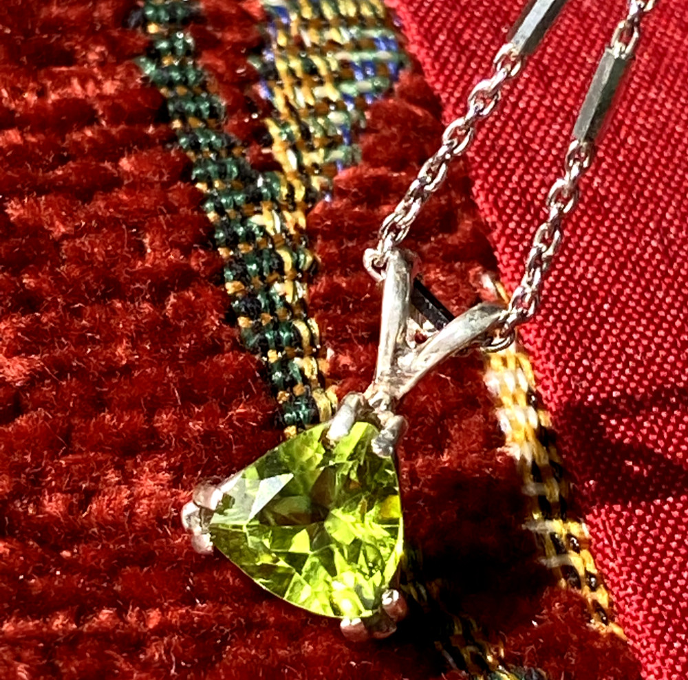 CLASSY PERIDOT  *3ct PENDANT COMBO  24" .925 SILVER