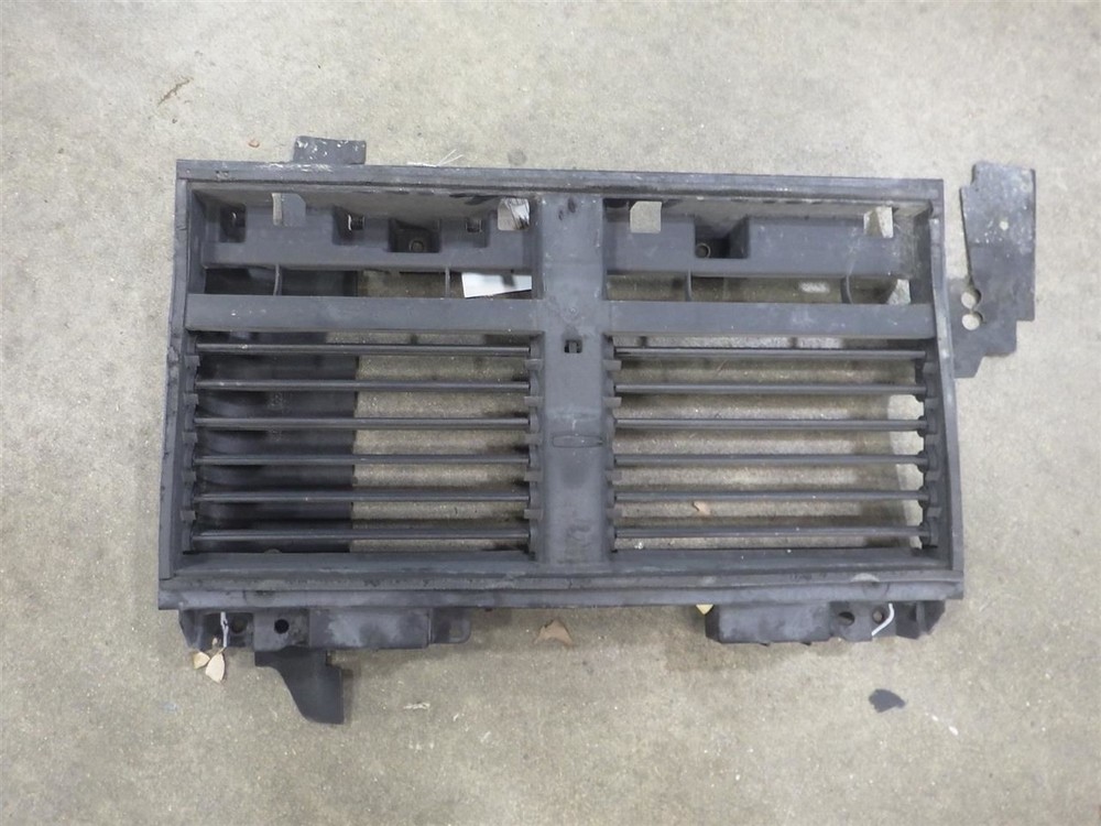 2019 Ram 1500 New Style Front Air Shutter