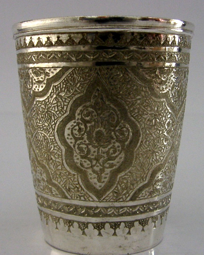 84g PERSIAN SOLID SILVER BEAKER CUP c1940 MIDDLE EASTERN ANTIQUE BARWARE