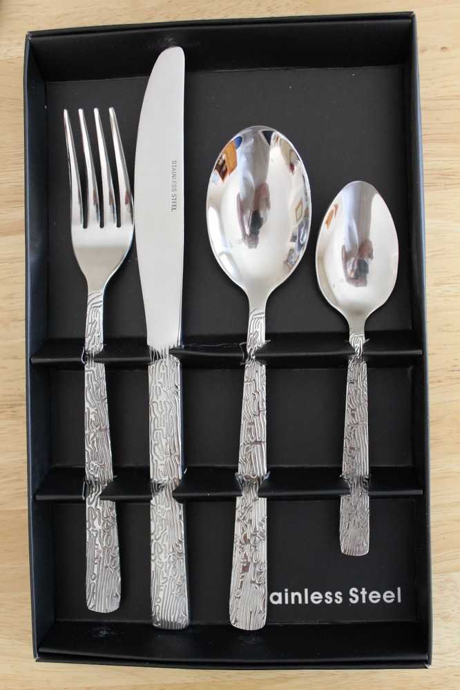 4 PIECE ELEGANT FLATWARE, SERVICE FOR ONE