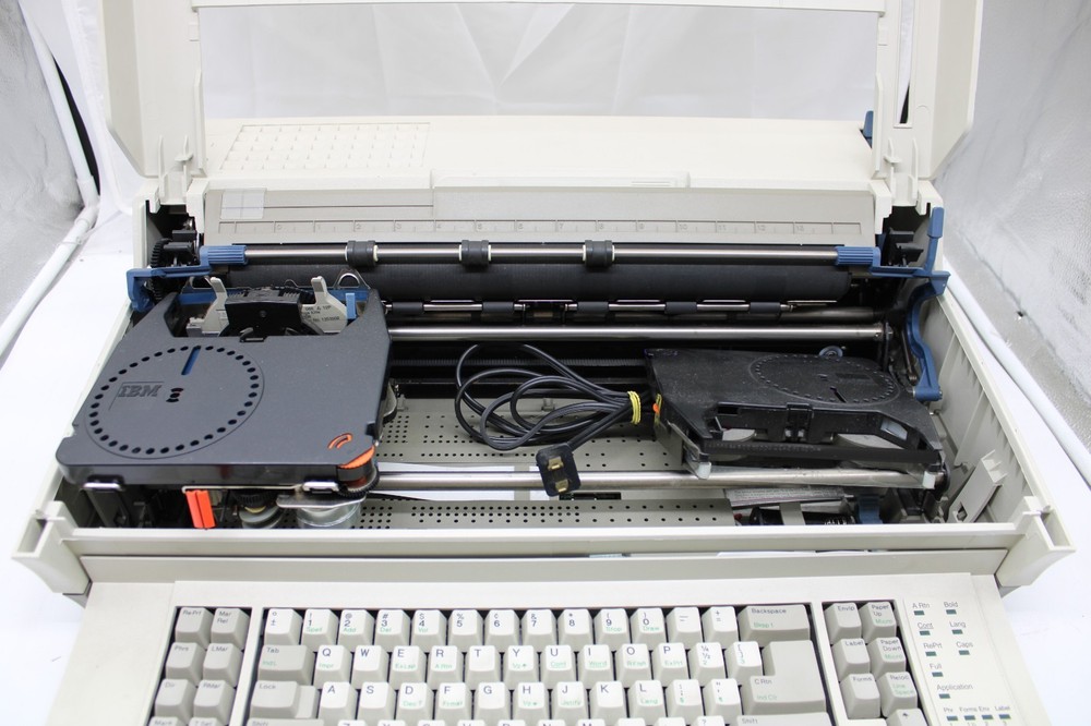 IBM Lexmark Personal Wheelwriter 1500 Electronic Typewriter - TESTED