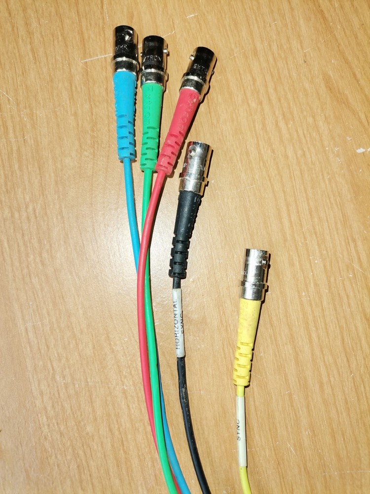 EXTRON WPB 103 computer connect plate with cables