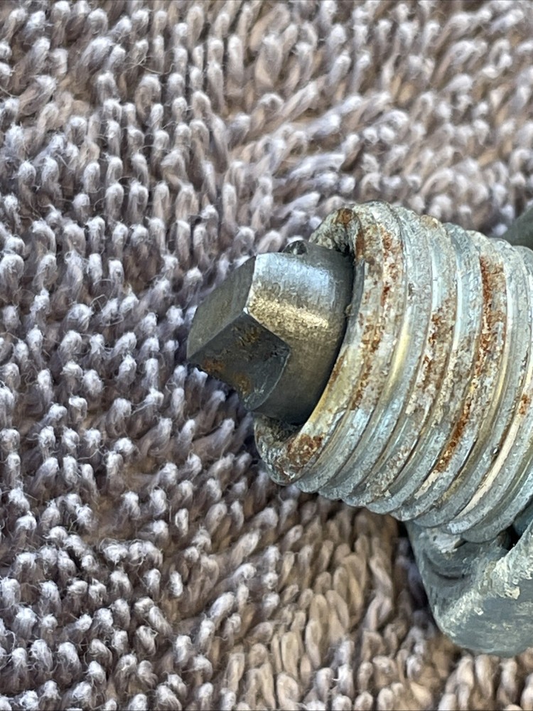 Delta 11-280 Shaft Lock Pin Used.