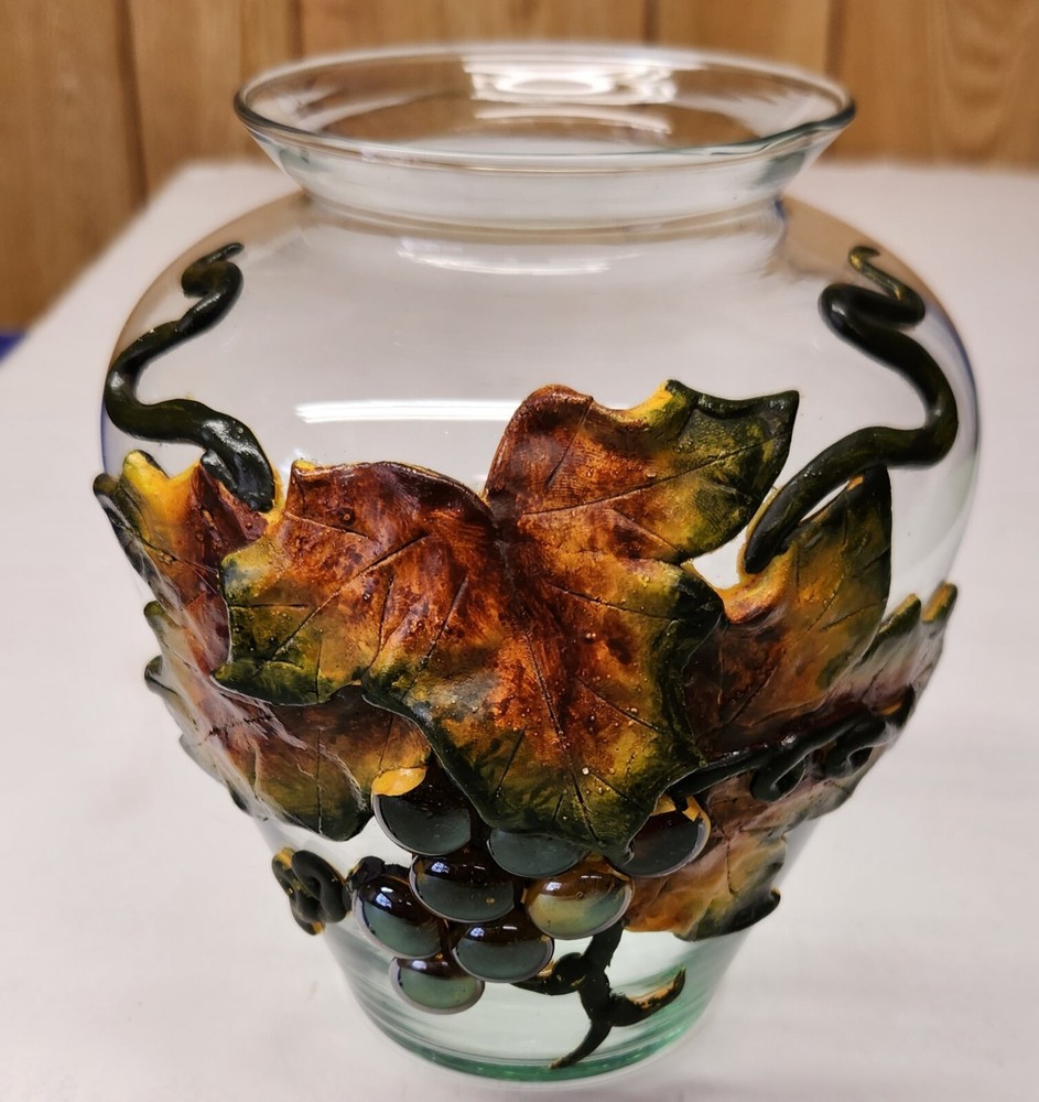 Grape Leaf Embossed 3D Motif 7" Vase