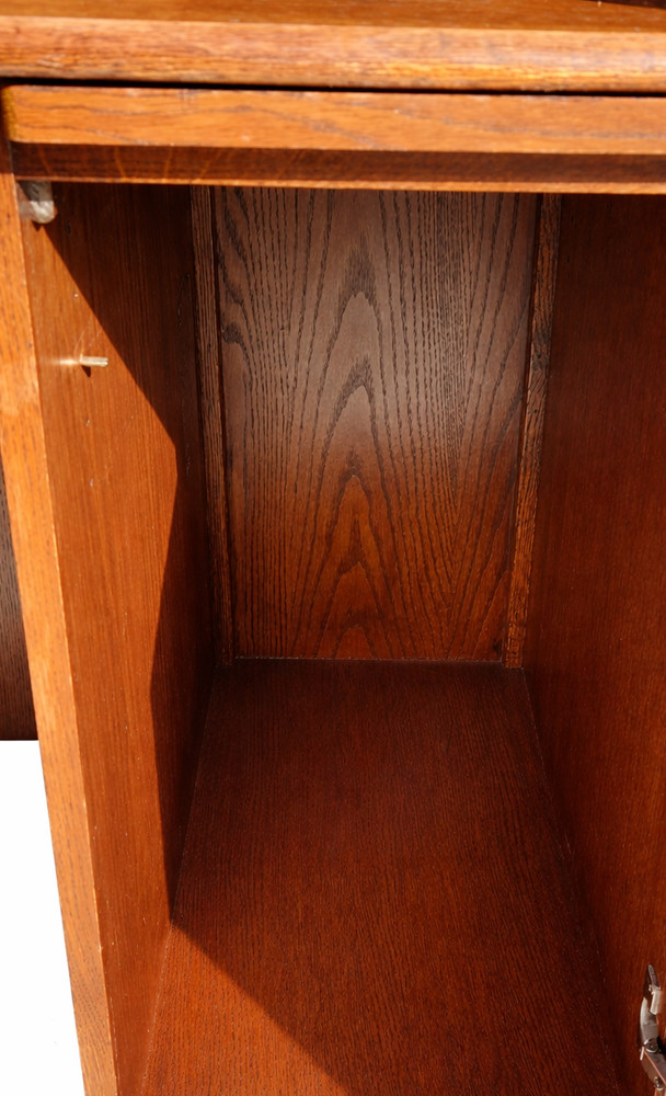 Winners Only Oak Roll Top Desk w/ Organizer Drawers & Pull-Out Slides – Solid Wo