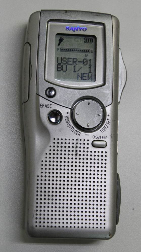 Sanyo ICR-B150 Voice Recorder Handheld