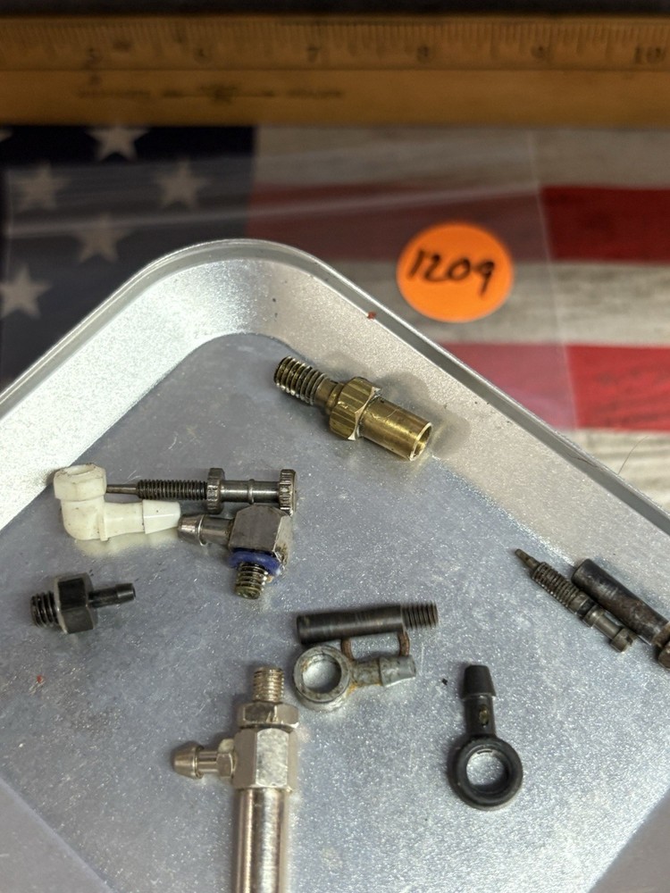 Nitro Carburetor Part: PreOwned
