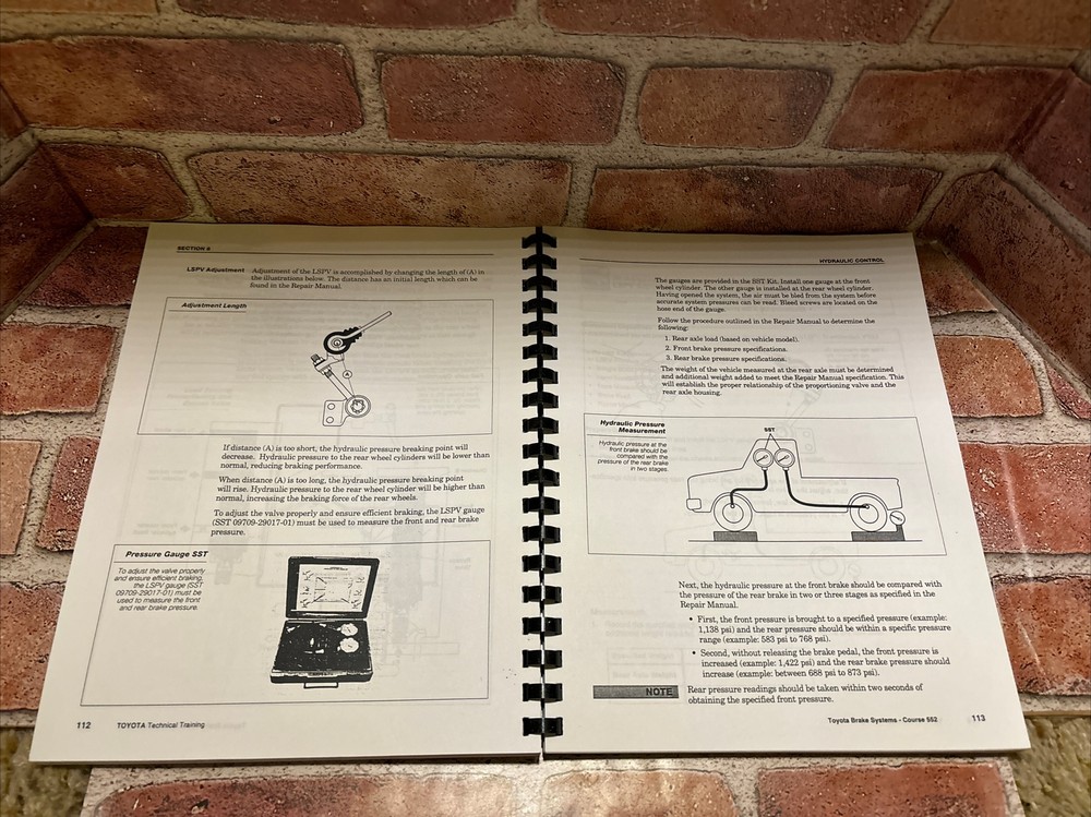 1997 Toyota Technician Handbook course 552 Brake Systems Technical Training