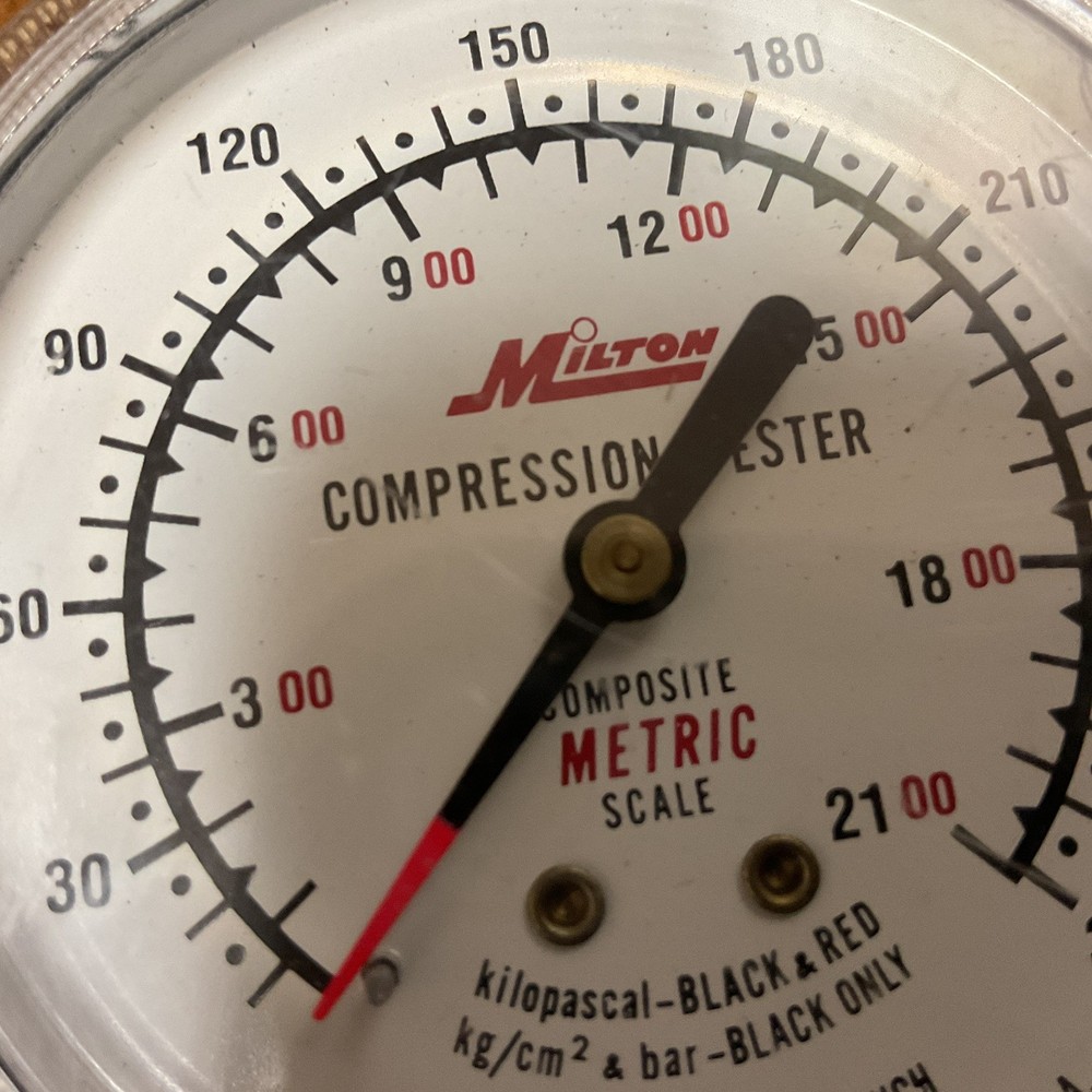 Milton Compression Tester / Hose..