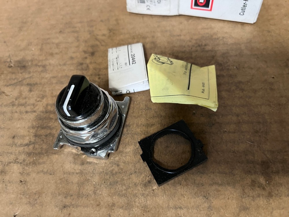 Cutler Hammer, Selector Switch, 10250T1342