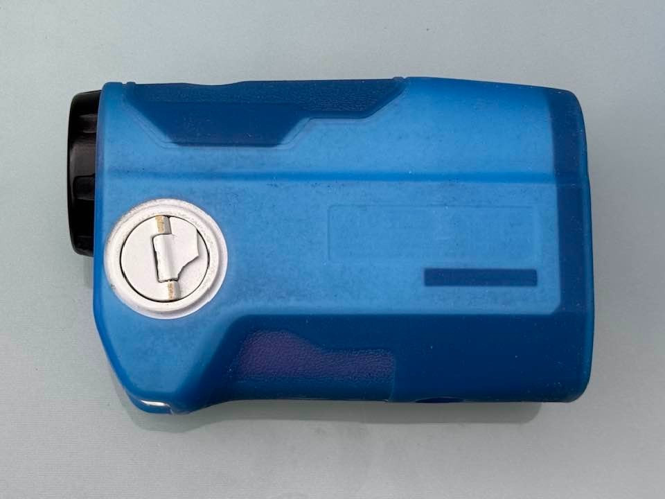 BUSHNELL TOUR V3 GOLF RANGEFINDER.