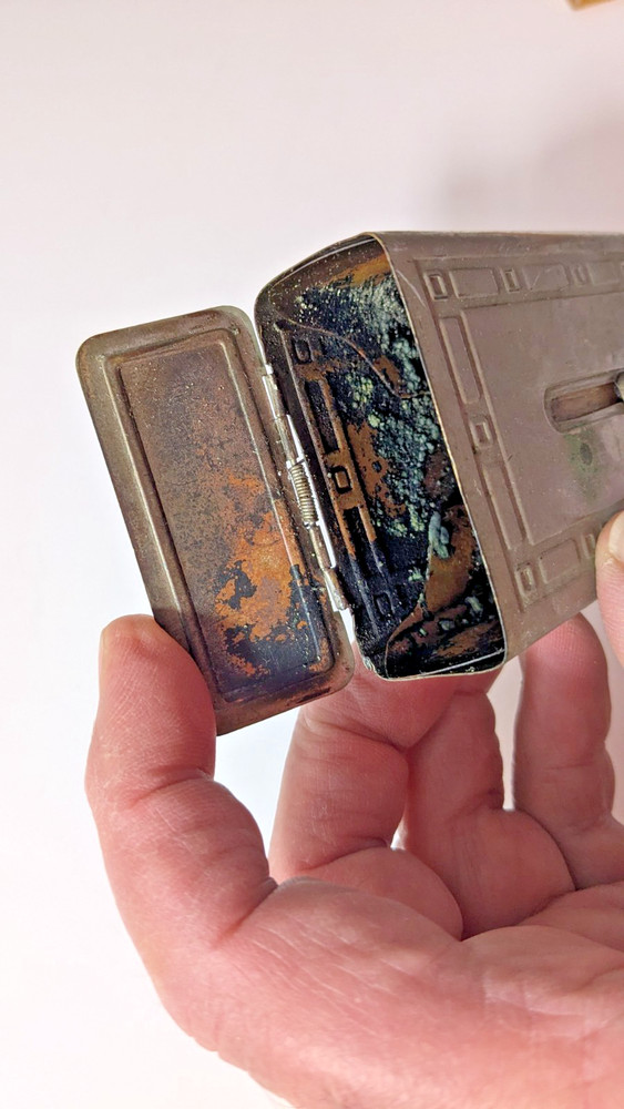 Vintage Cigarette Box Case Spring Lid Slide Button "Rare"