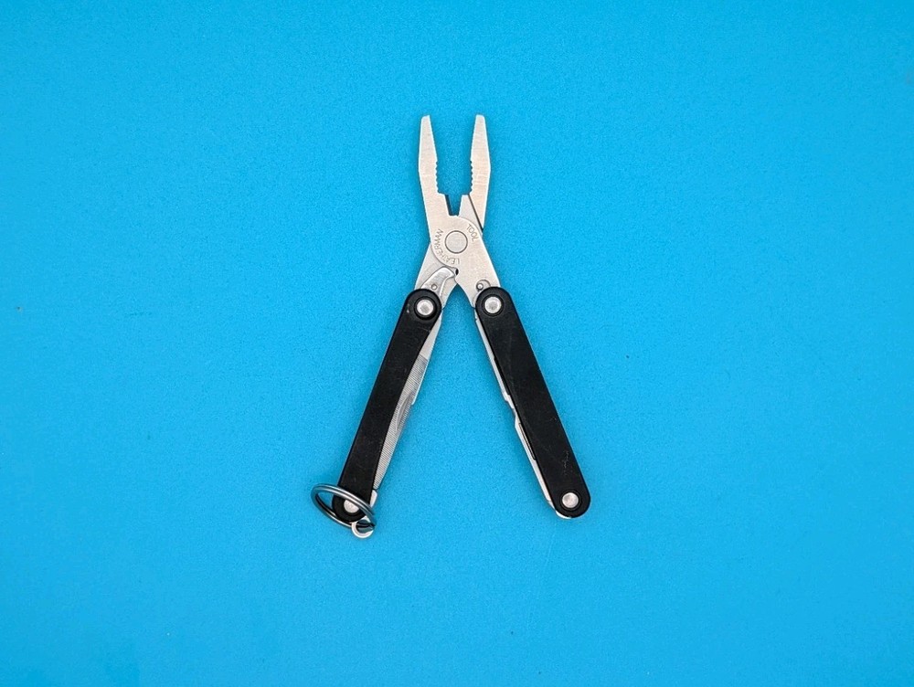 Leatherman SQUIRT PS4 Multi-Tool With Pliers Scissors Knife BLACK!