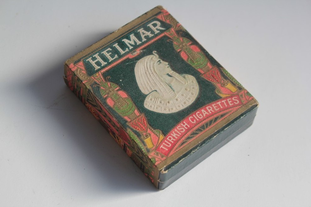 Helmar Turkish cigarette cardboard box (70950)