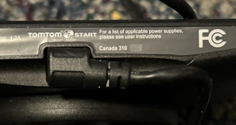 TOMTOM XL GPS Navigation System TESTED with USB Cord Canada 310