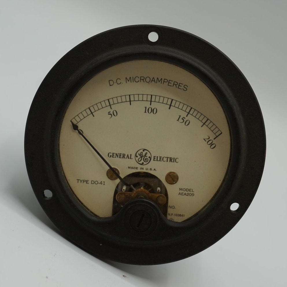 General Electric DC Microamperes Meter Type DO-41 Model AEA209