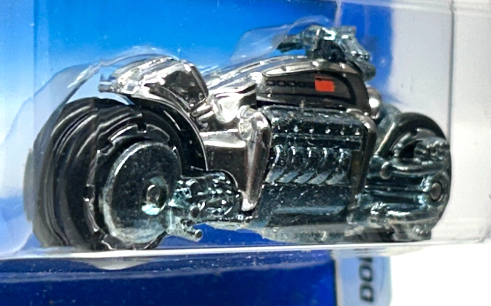 Hot Wheels 2005 Mainline DODGE TOMAHAWK Motorcycle (Chrome) #176