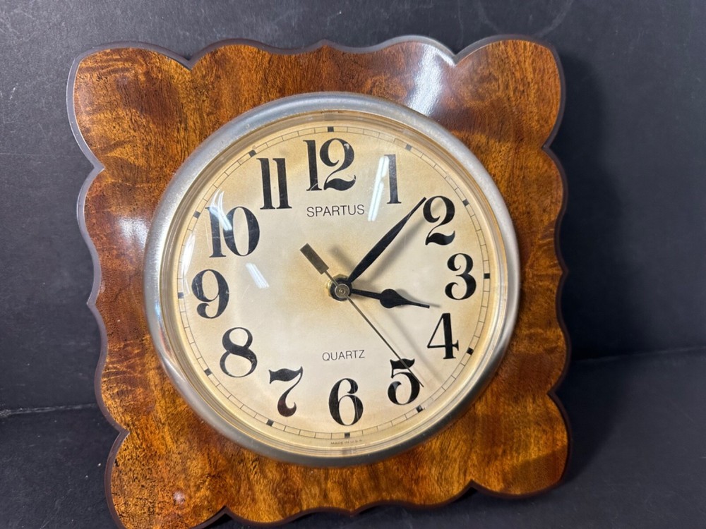 Vintage Mid century Modern Kitchen Spartus Wall Clock