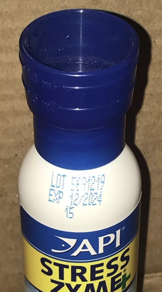 API Stress Zyme 4oz bottle • Keeps Aquariums Clean •