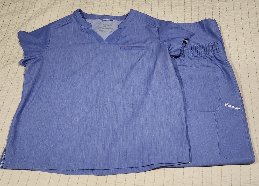 Ariat Womens Scrub Set Size Medium