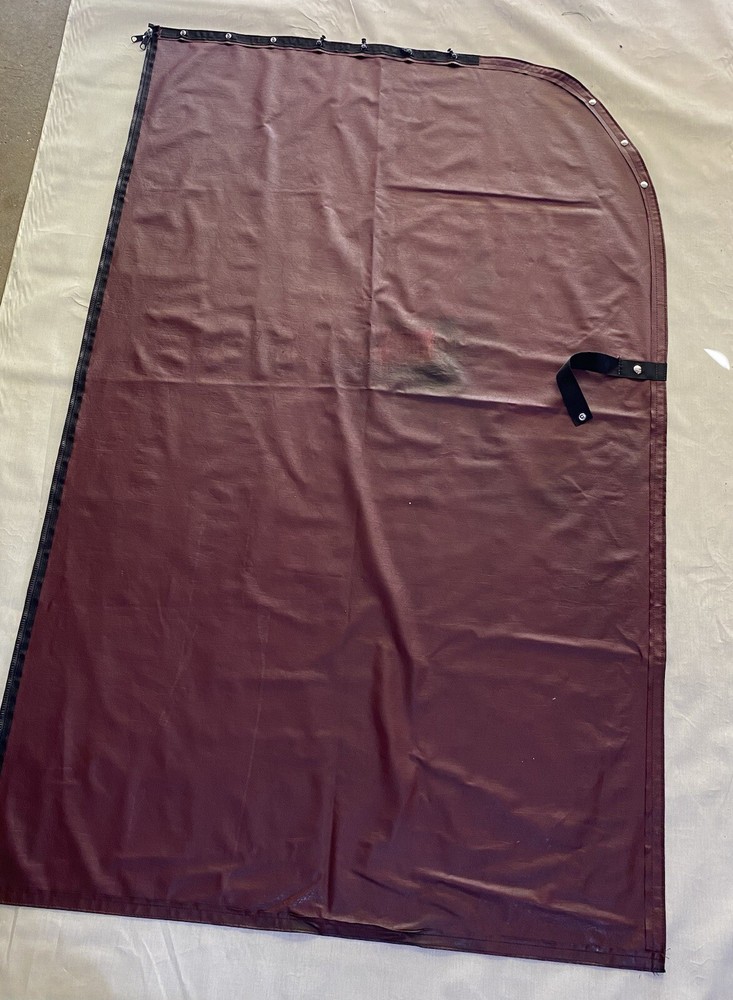 Peterbilt 387 SLEEPER Interior Curtain. Red Color. Used