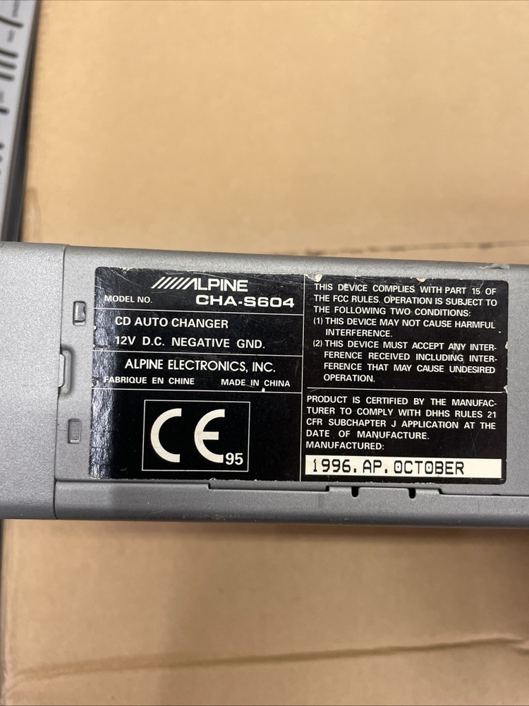 ALPINE CHA-S604 6 Disc CD Changer (Untested)
