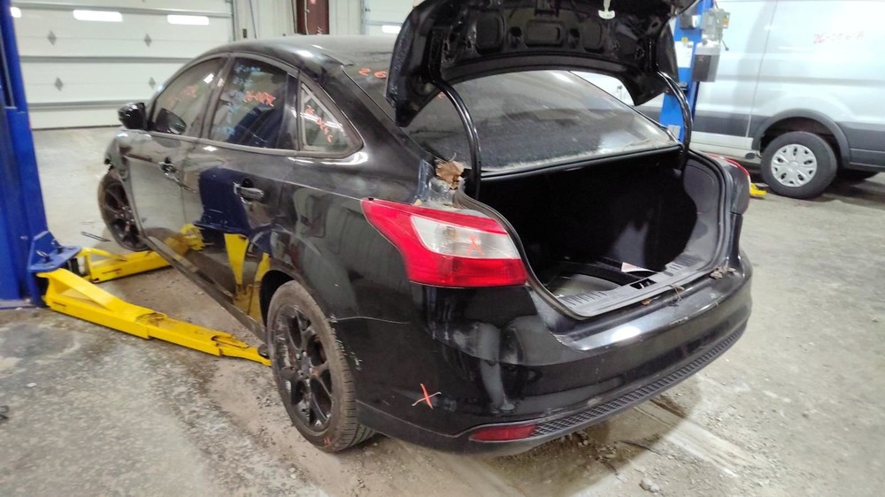 FOCUS 2014 Glove Box 1187574