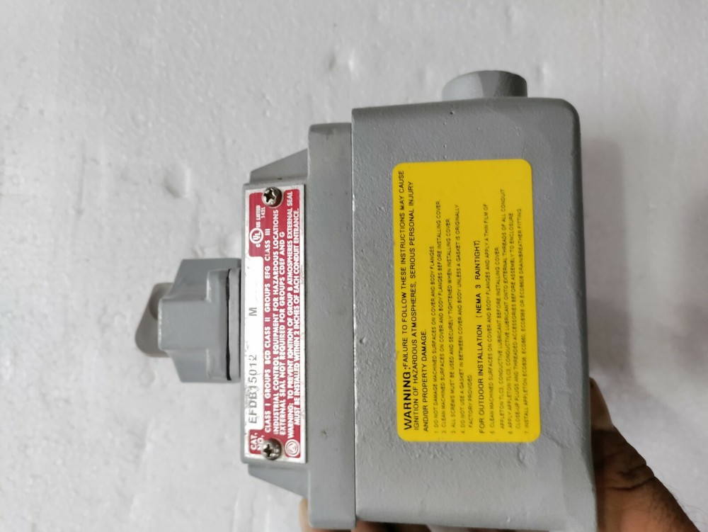 *NEW NO BOX* EFDB15012 APPLETON 2P 2CKT SELECTOR SWITCH