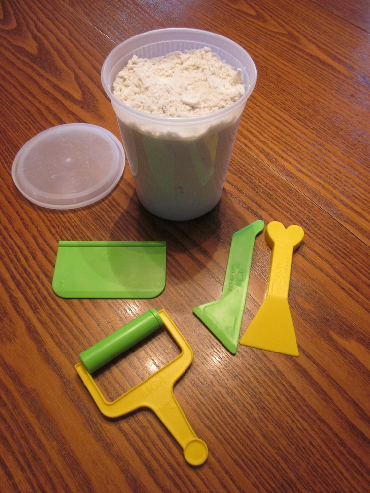Living Sands Kinetic Sensory Sand from Sharper Image