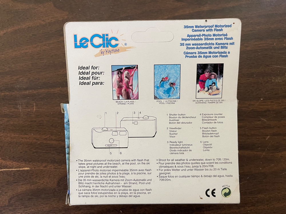 Le Clic Waterproof Camera