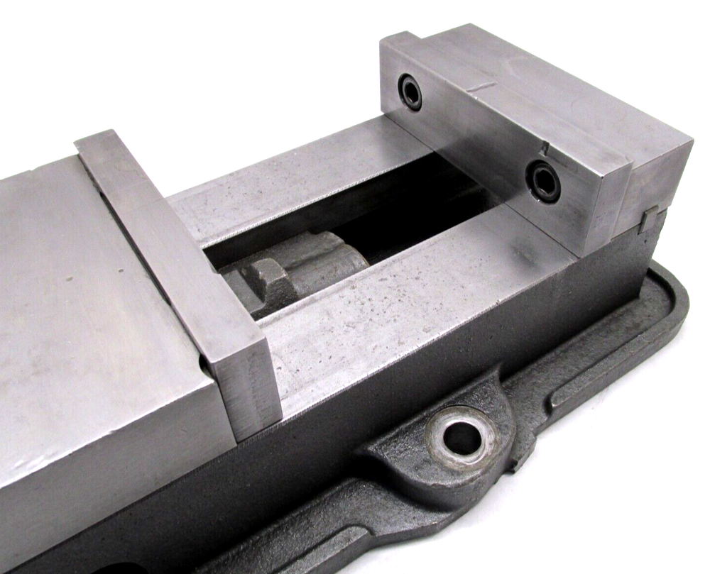 KURT ANGLOCK 6" MILLING MACHINE VISE w/ JAWS & HANDLE - #D60