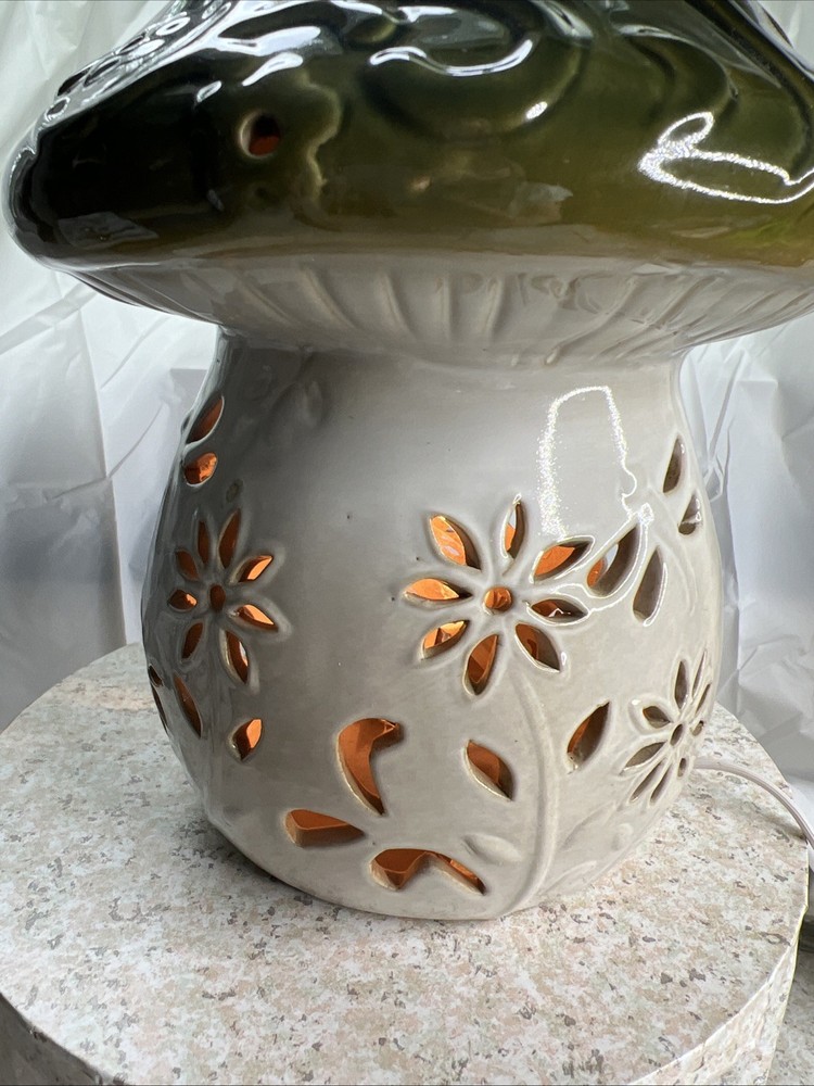 Mushroom Toadstool Ceramic Table Lamp Night Light Green Beige Boho Artsy Flaw
