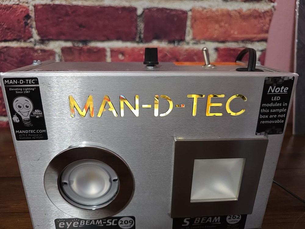 Man-D-Tec Lighting LED Illuminator