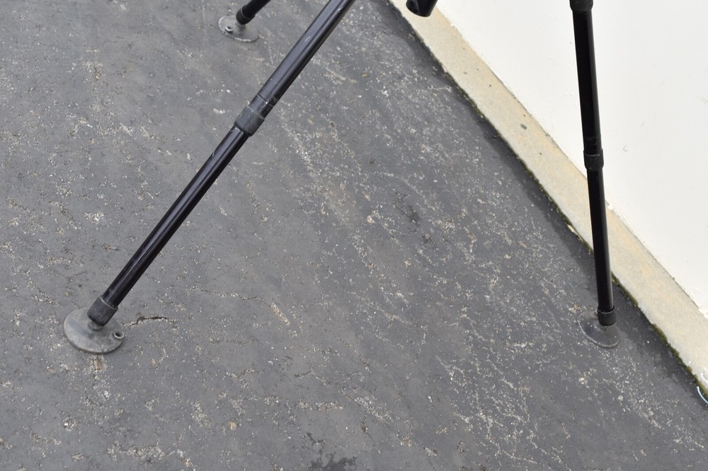 Renishaw tripod base