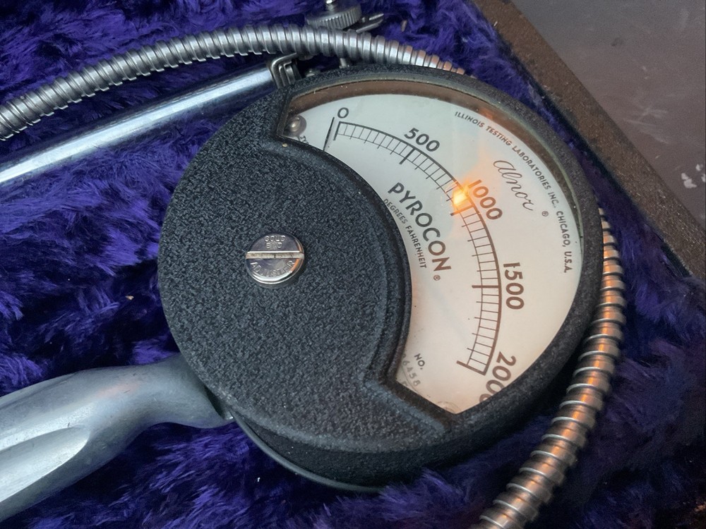 Vintage Alnor Pyrocon Pyrometer Thermometer