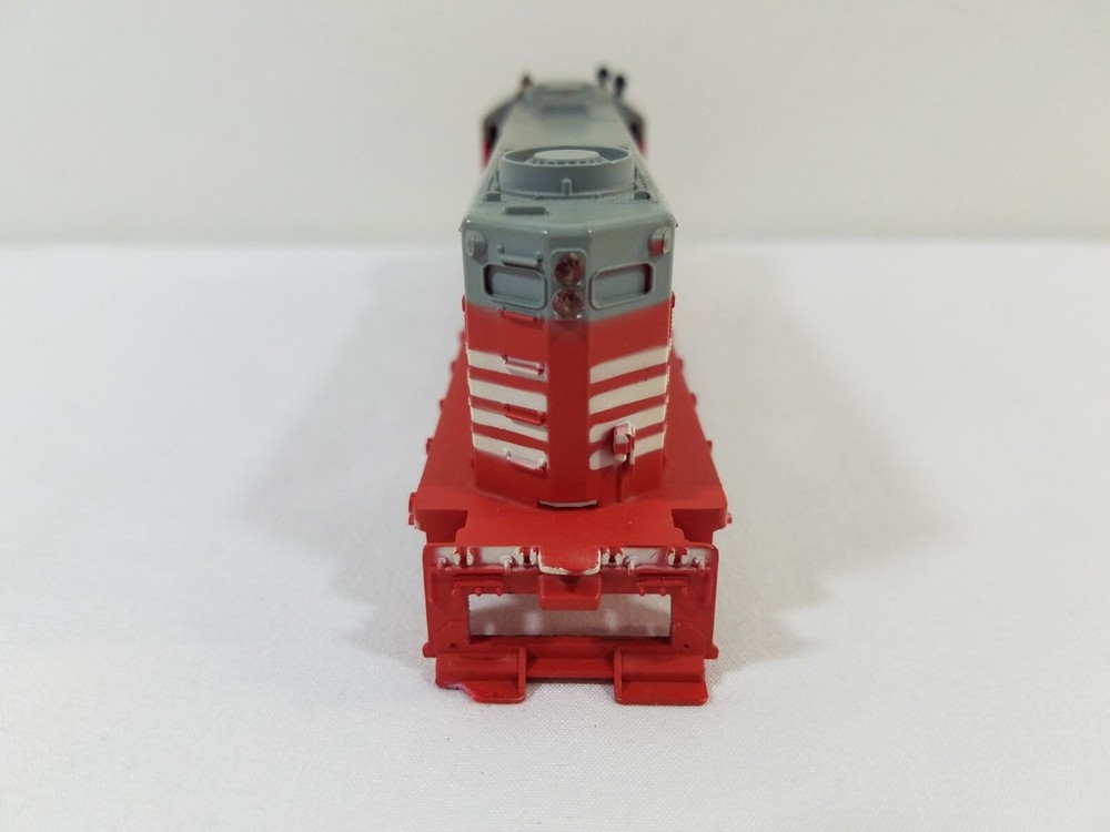 Tyco Burlington HO Scale Engine Shell ONLY 5628 Replacement Train Part