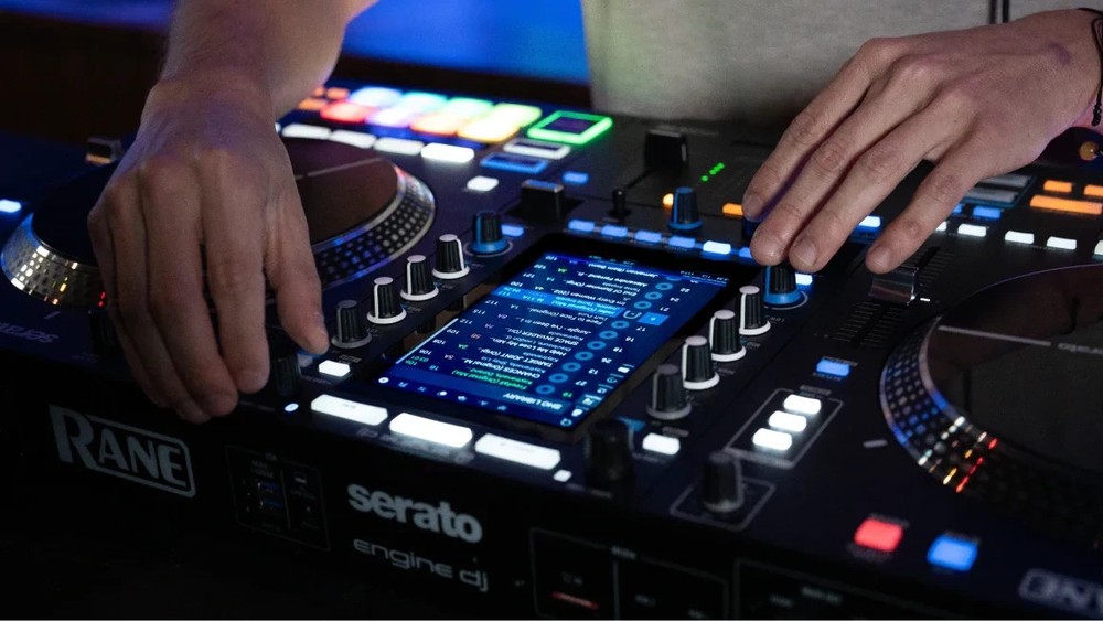 Rane System One DJ Controller for Serato Pro w/ Dual Motorized Platters