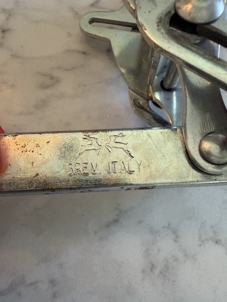 Bottle Capper Twin Lever Manual