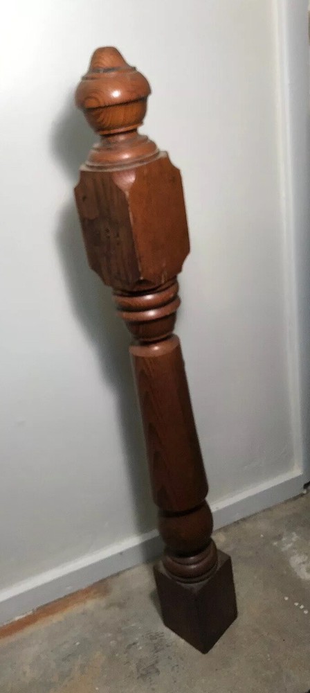 Jan 2028 Antique Oak Corner Newell Post