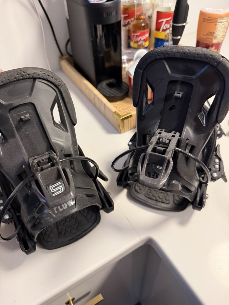 Flow Snowboard Bindings Black Adjustable Toe Ramp 4x4 2x4 Mount