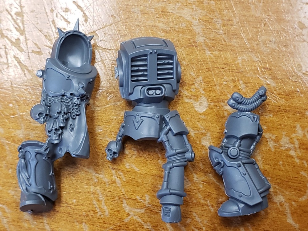 Warhammer 40k Chaos Space Marines Bits Terminator Torso Legs Set #46