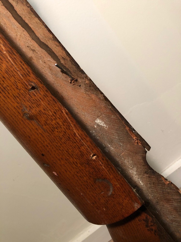 Jan 2028 Antique Oak Corner Newell Post