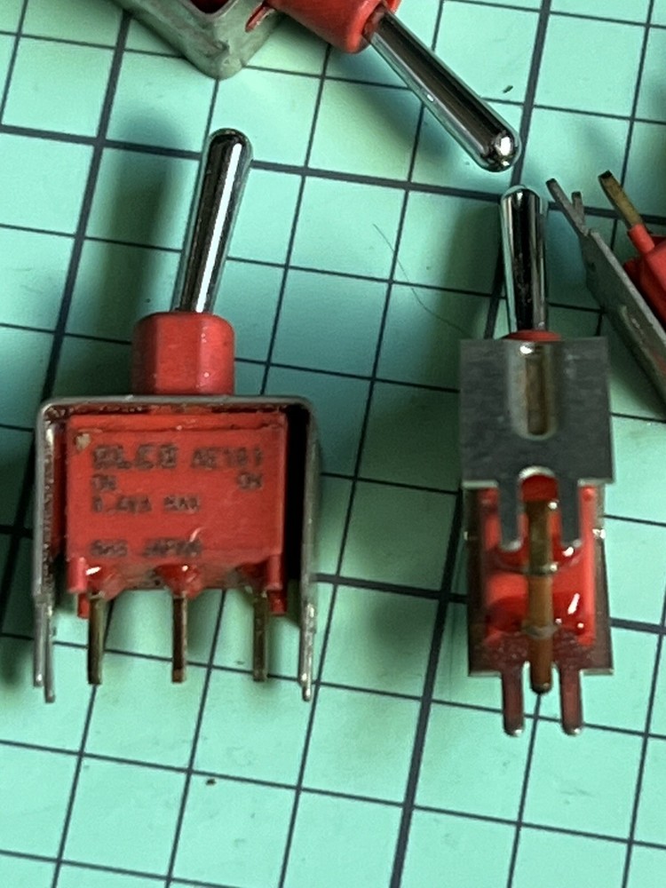 ALCO Toggle switch on-on AE 101(4 pcs )