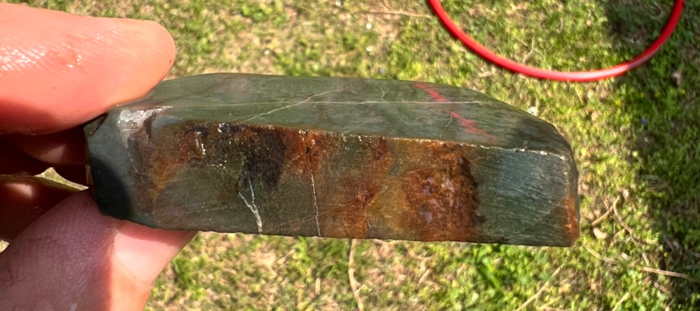 Green Jasper(Larson Like) with white agate lines - 98g